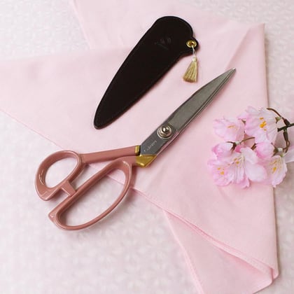 Banshu Sewing Shears with Lacquered Handles- Sakura