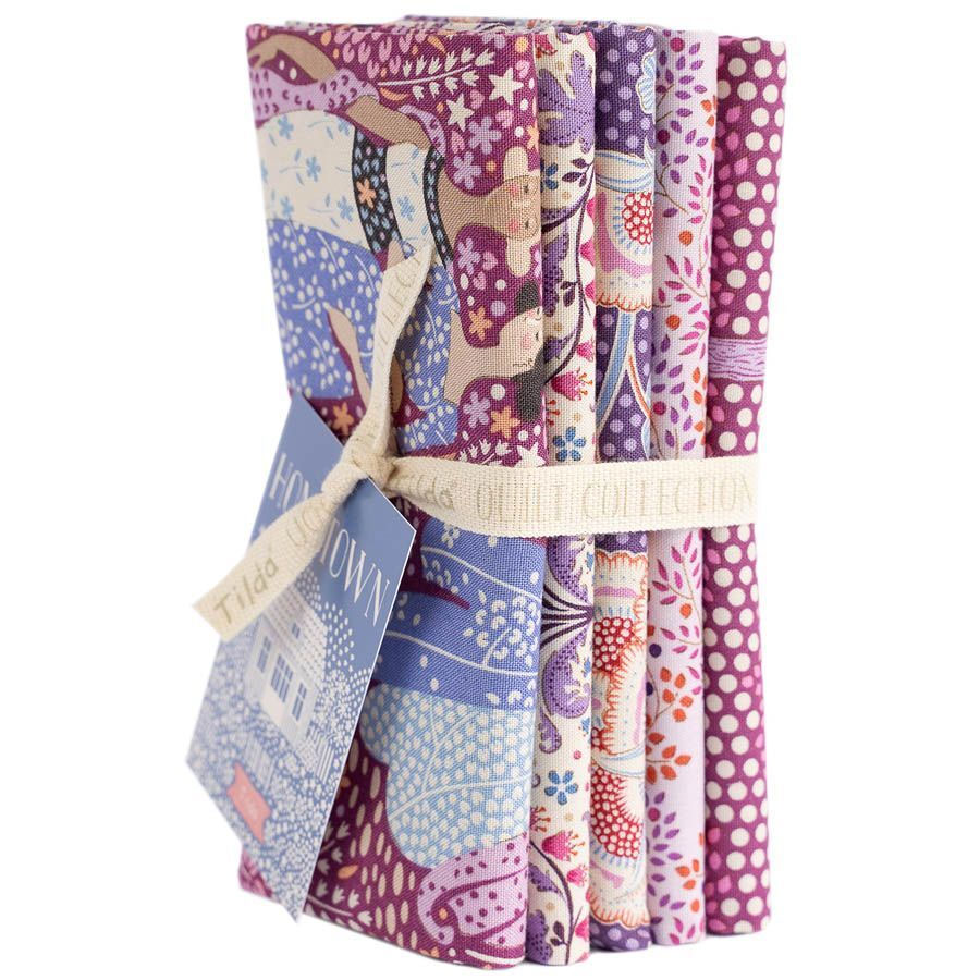 Tilda Hometown Fat Quarter Bundle In Plum From Tone Finnanger Tilda Tilda Casa Cenina